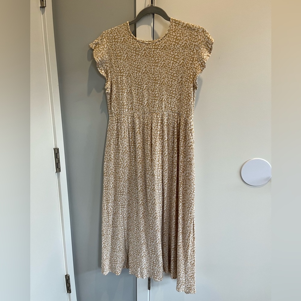 Ripe Maternity Shirred Midi Dress size small, natural / white print